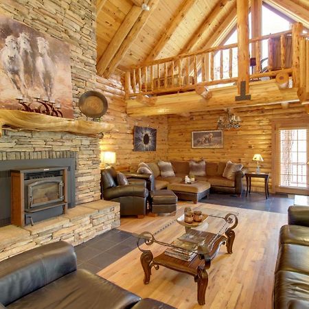 Lakeside Cabin On 2 Acres With Fire Pit And Hot Tub! Pinetop-Lakeside Bagian luar foto