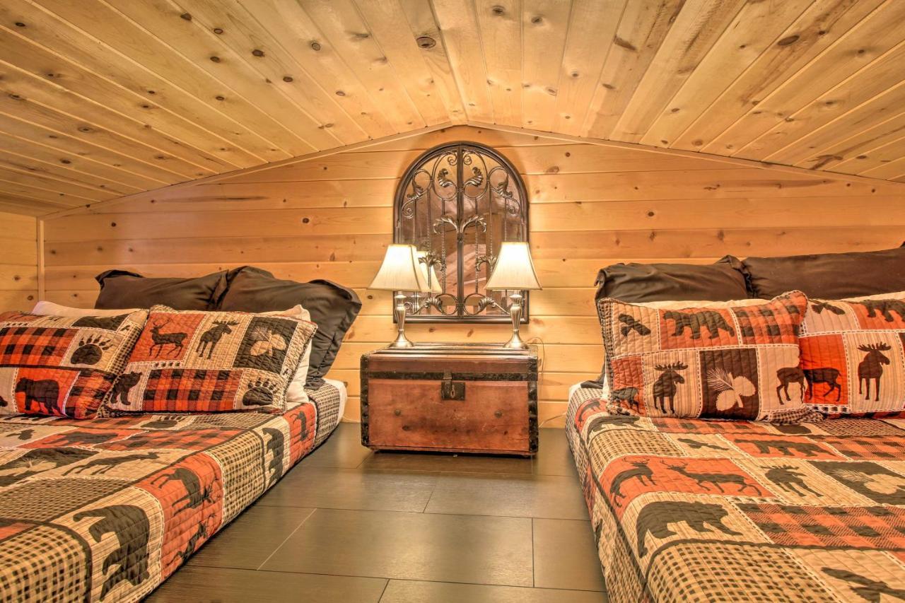 Lakeside Cabin On 2 Acres With Fire Pit And Hot Tub! Pinetop-Lakeside Bagian luar foto