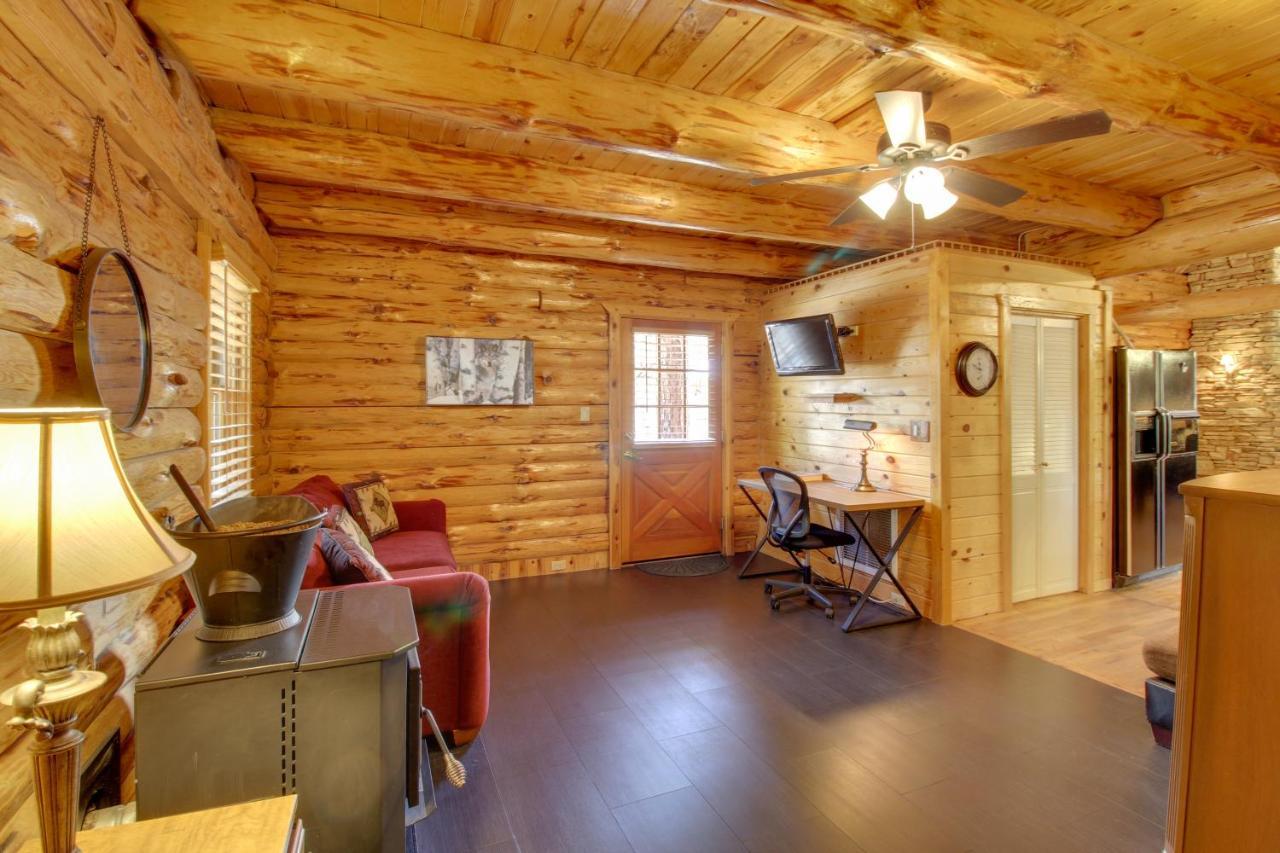 Lakeside Cabin On 2 Acres With Fire Pit And Hot Tub! Villa Pinetop-Lakeside Bagian luar foto