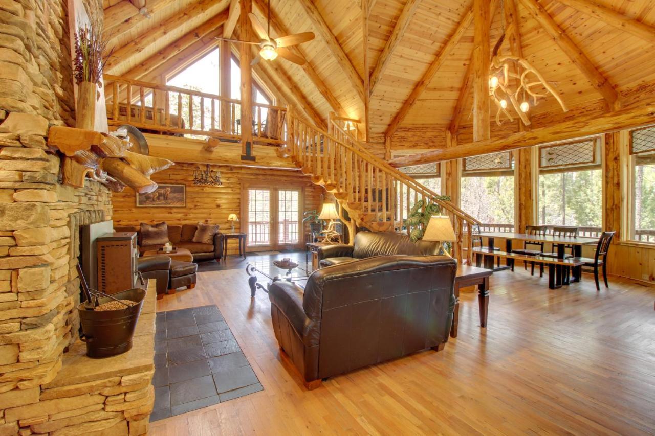 Lakeside Cabin On 2 Acres With Fire Pit And Hot Tub! Pinetop-Lakeside Bagian luar foto